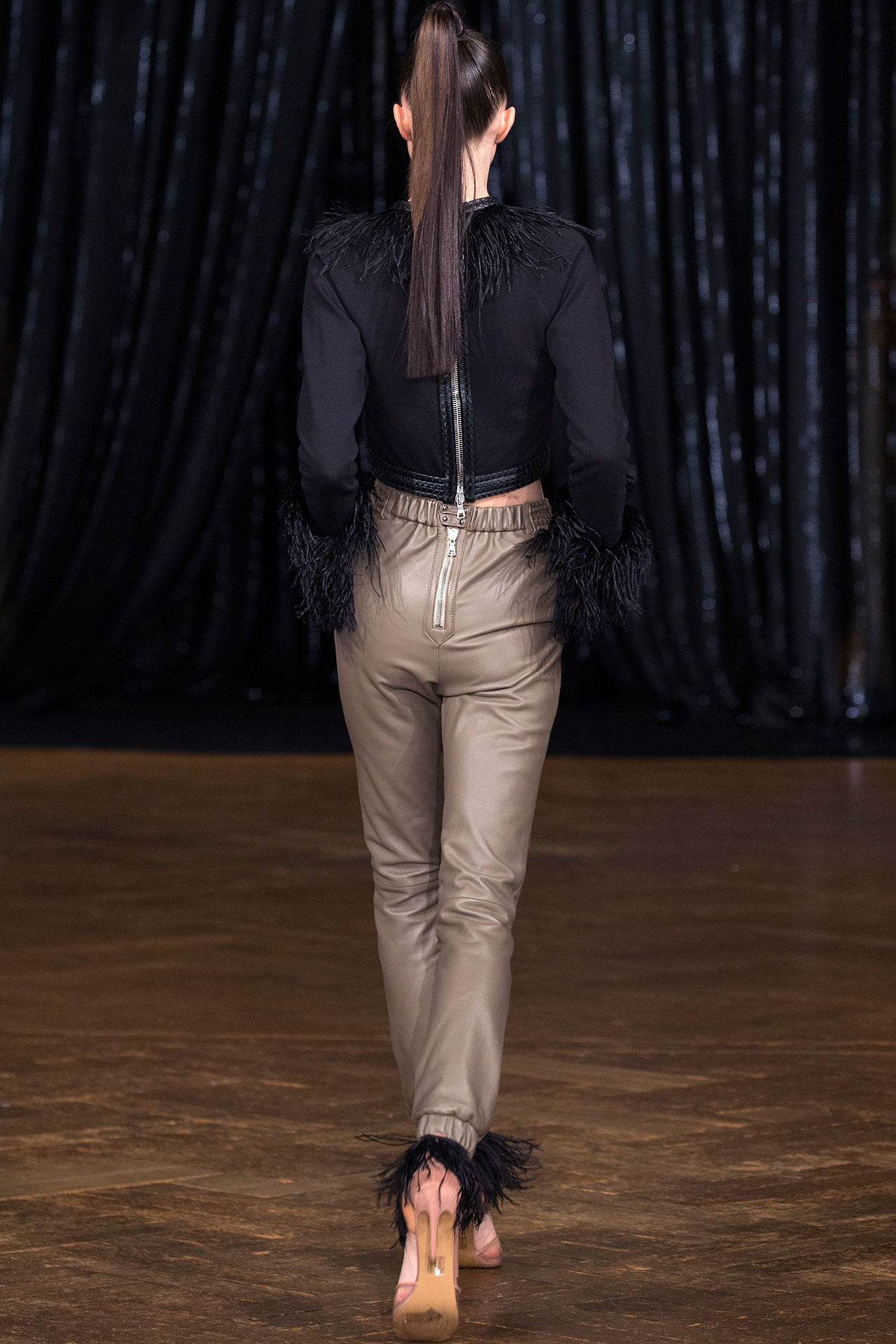 AW20 LOOK 10