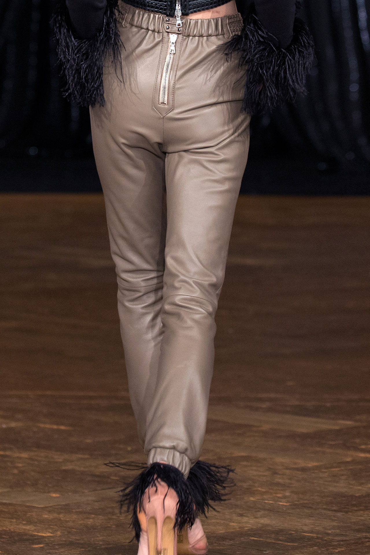AW20 LOOK 10