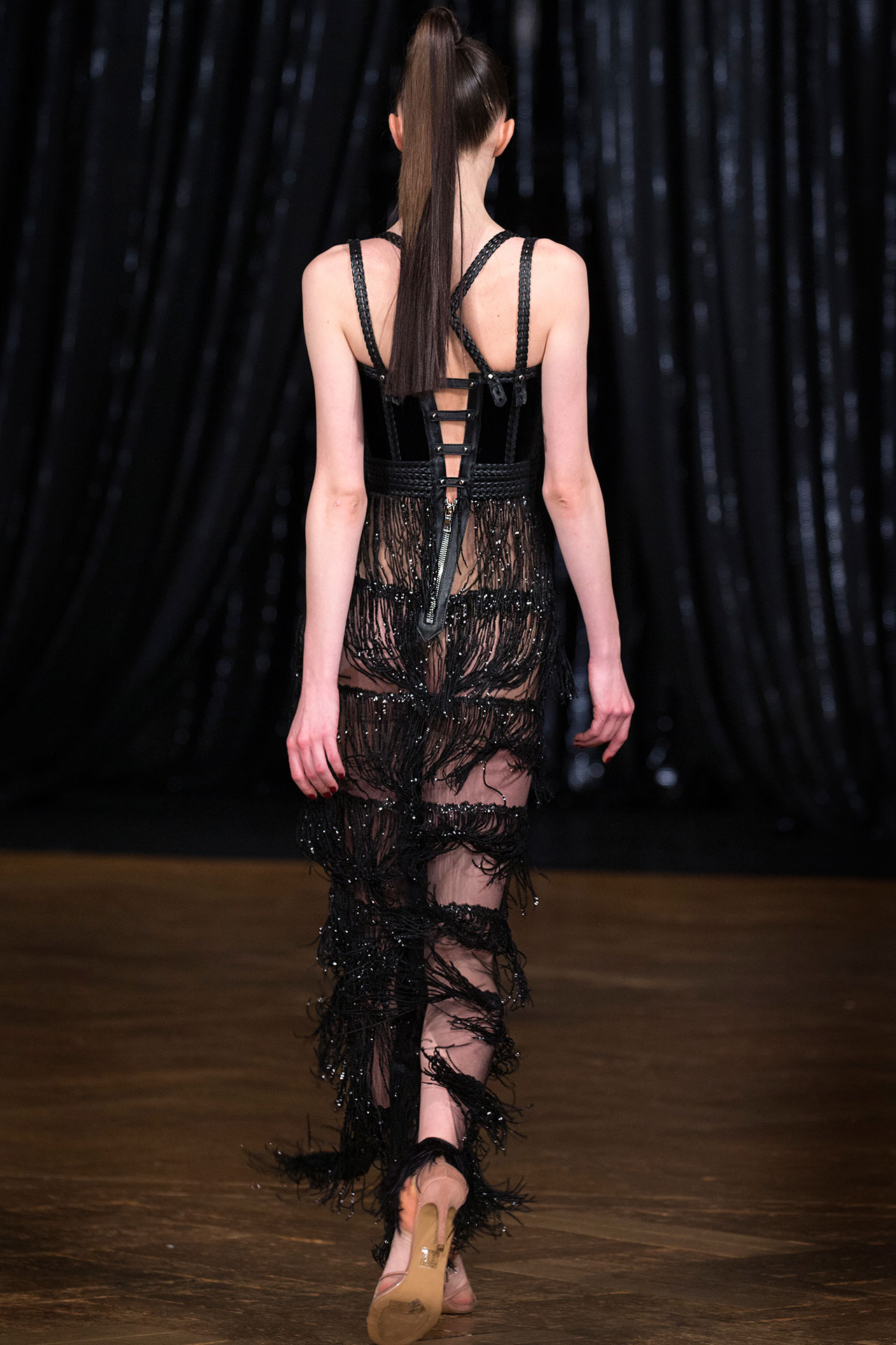 AW20 LOOK 30