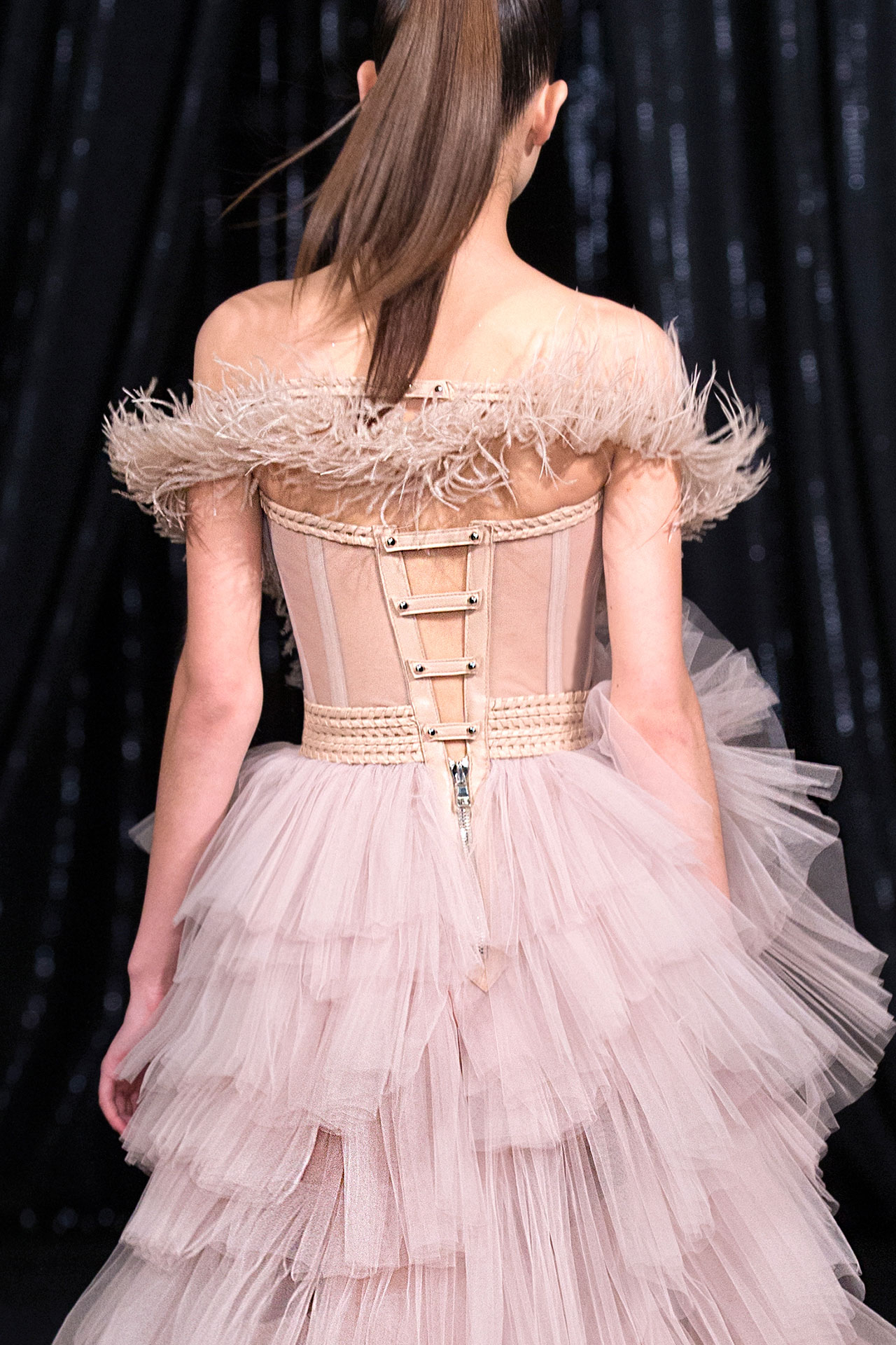 AW20 LOOK 32