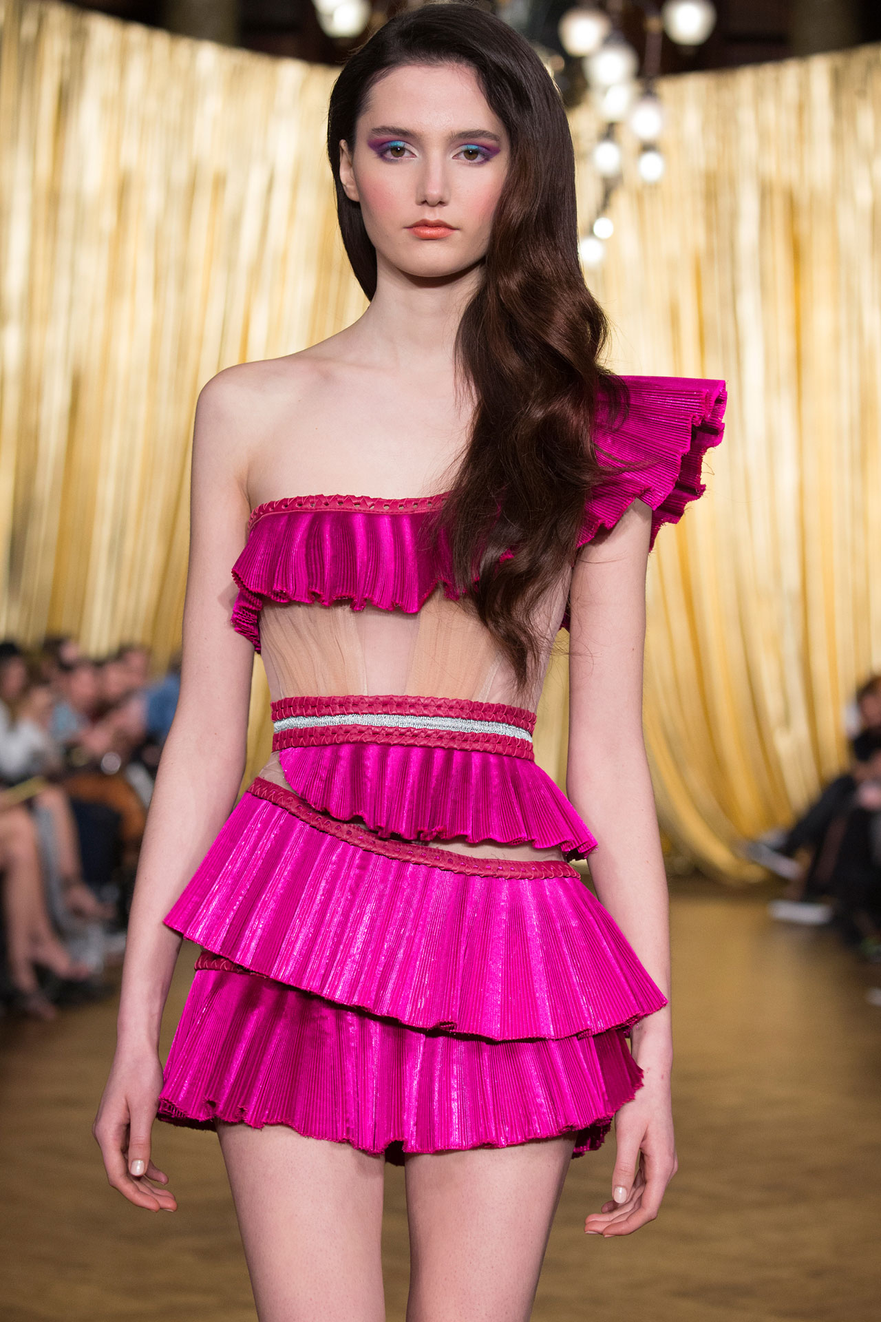 AW19 LOOK 03